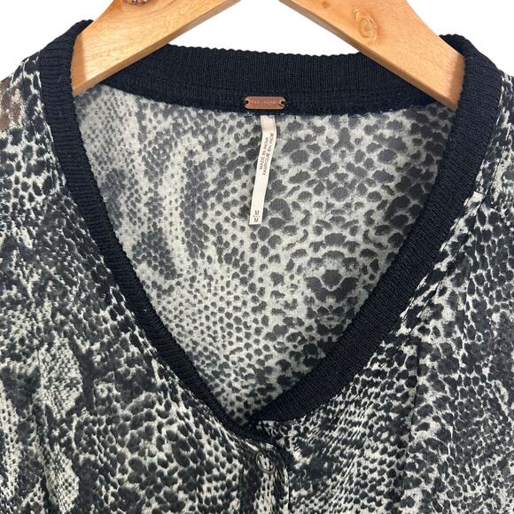 Free People Lori Bomber Jacket Oversized Sz M Black Sheer Snake-print Snap Front - Picture 5 of 14